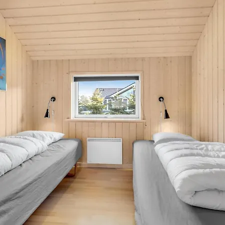 Stunning Home In Vaeggerlose With Sauna Prázdninový dům
