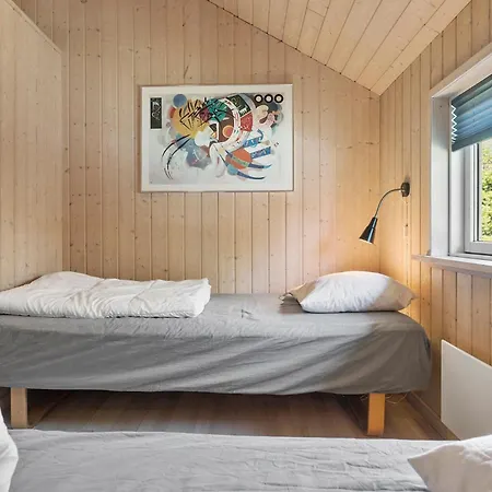 Four-bedroom In Vaggerlose * Bøtø By